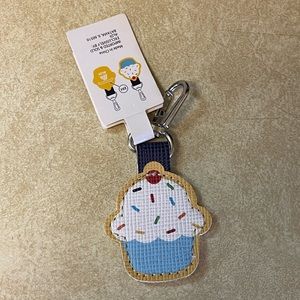 NWT Aldi 2020 Quarter Coin Holder Shopping Cart Buggy Keychain Key Ring Cupcake